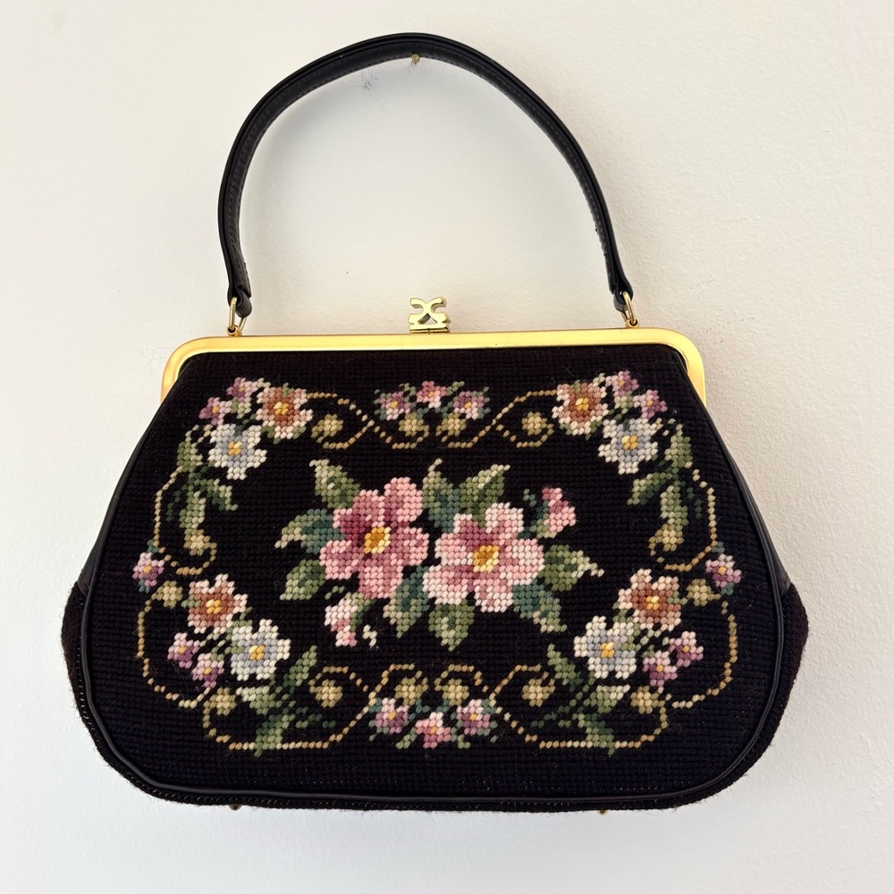 1960’s needlepoint handbag | Medium Brown Leather petitpoint shoulder bag
